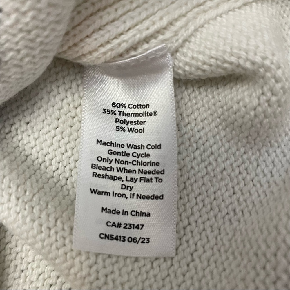 Talbots Black and Cream Snowflake Turtleneck Sweater.  Size MP - Picture 7 of 7